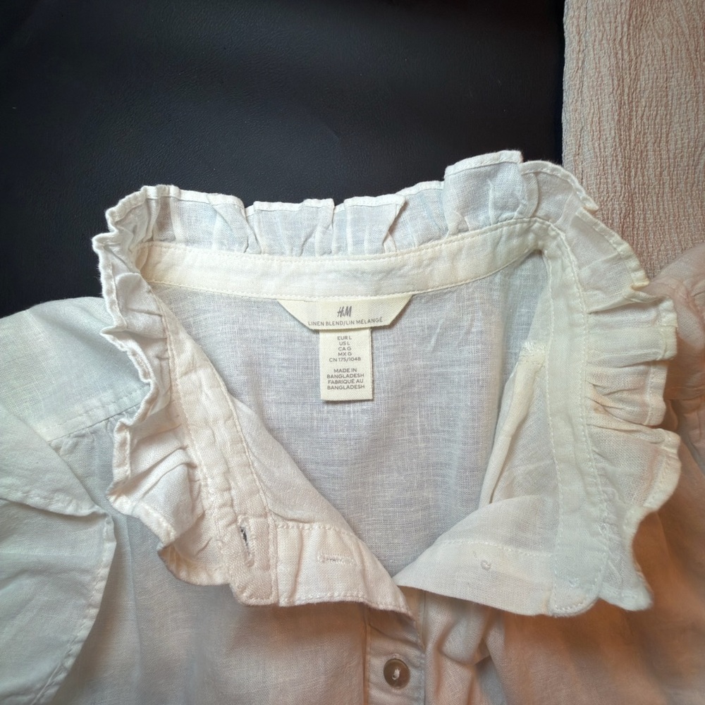 H&M Off-White Ruffle Collar Blouse - Picture 2 of 5